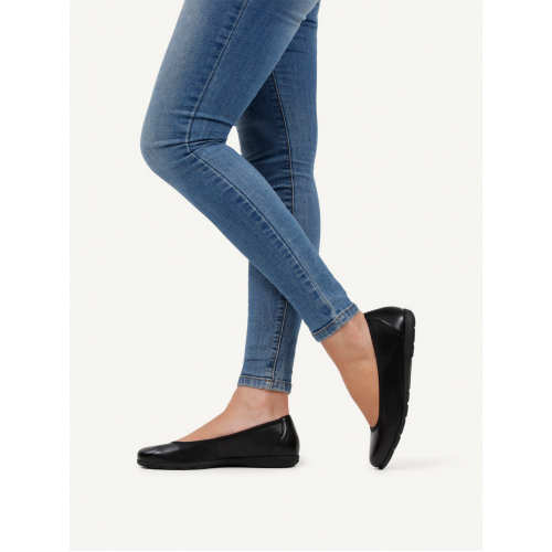 22150 Classic Black Ballerina Flats with AIRMOTION - Image 4