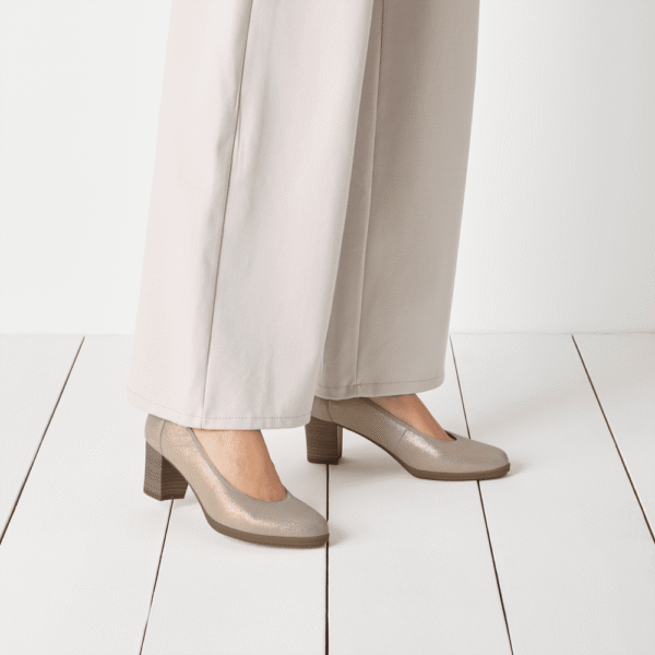 22451 V2 Champagne Non slid Heel Patch - Image 3