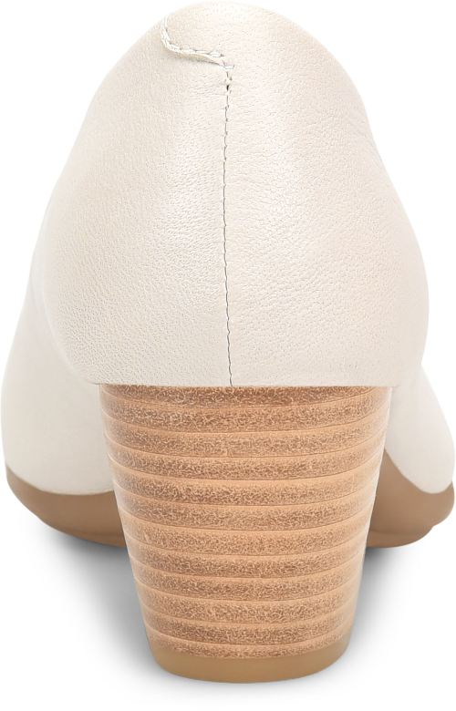 Amora Tapioca.Exclusive Pillowtop® memory foam footbed - Image 2