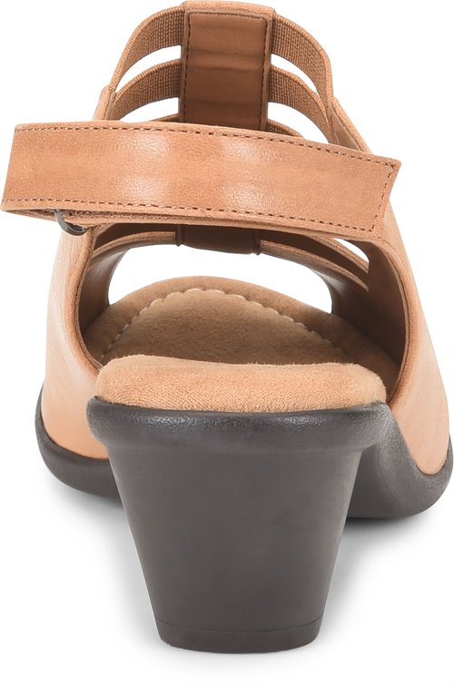 Faye Desert. Make this modern style a breeze to slip on for all-day wear. - Image 2