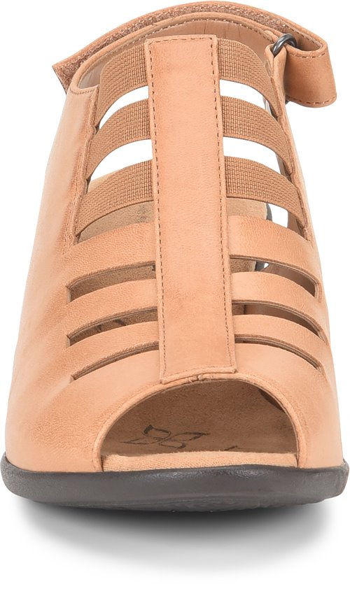 Faye Desert. Make this modern style a breeze to slip on for all-day wear. - Image 6