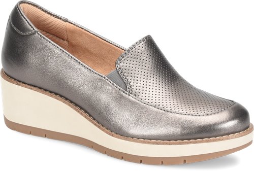 Fabiana Pewter.Exclusive Pillowtop® memory foam footbed